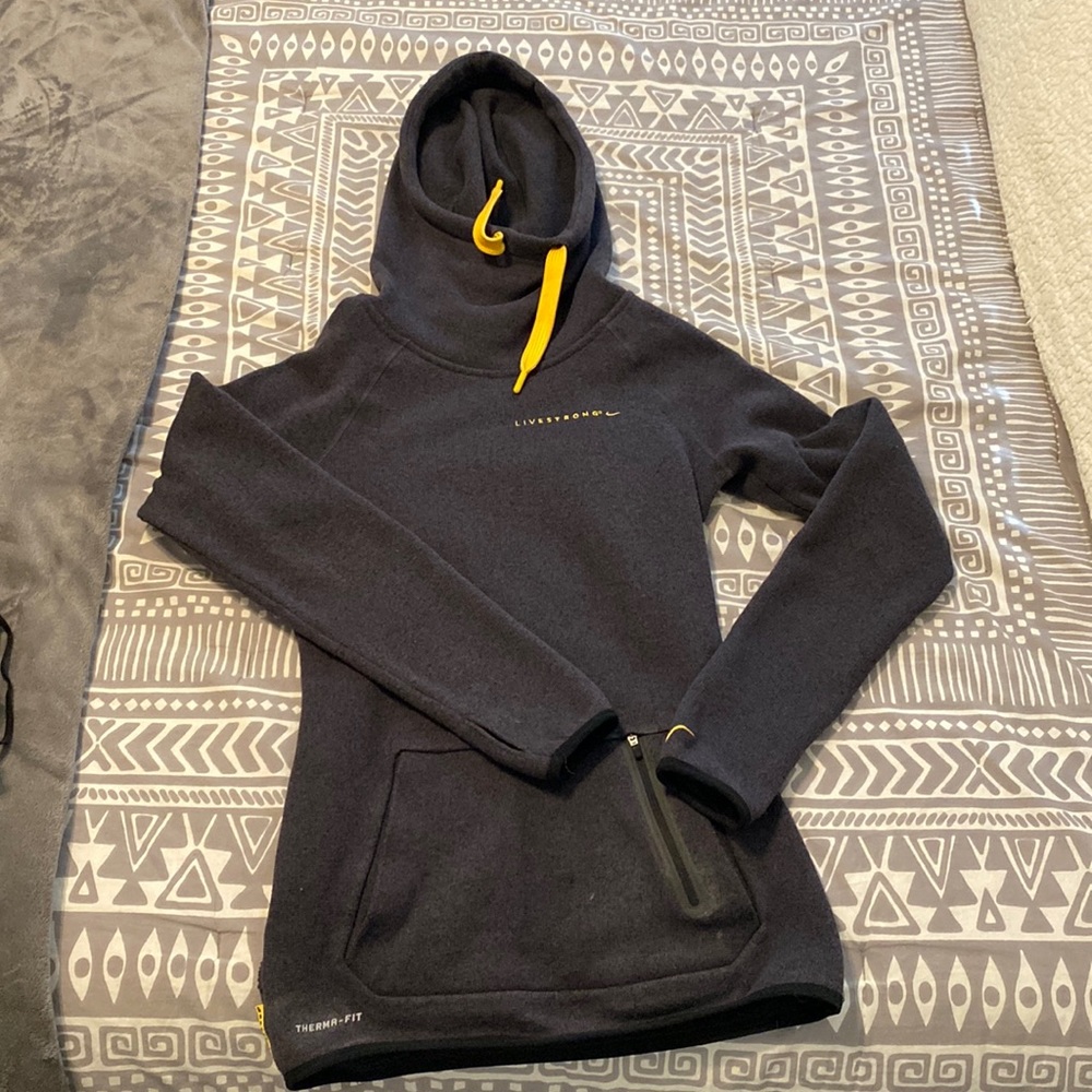 Nike livestrong hoodie